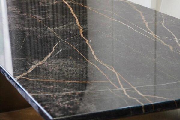 Saint laurent table top
