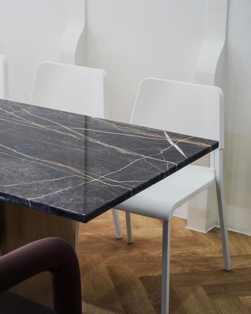 saint laurent table 2